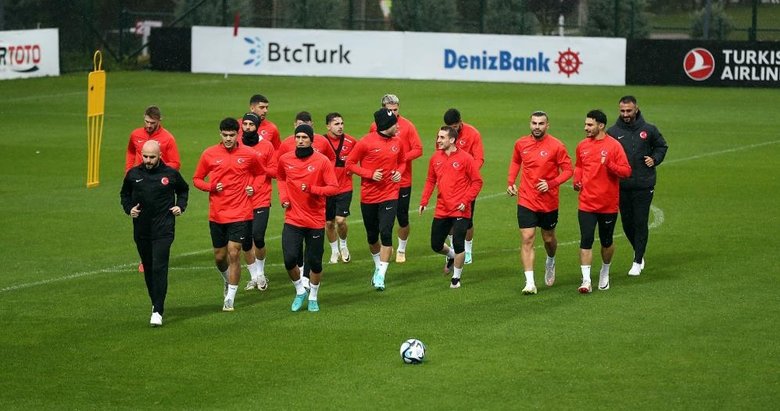 A Milli Takım kampa girdi! Galler maçı hazırlıklarına başladı
