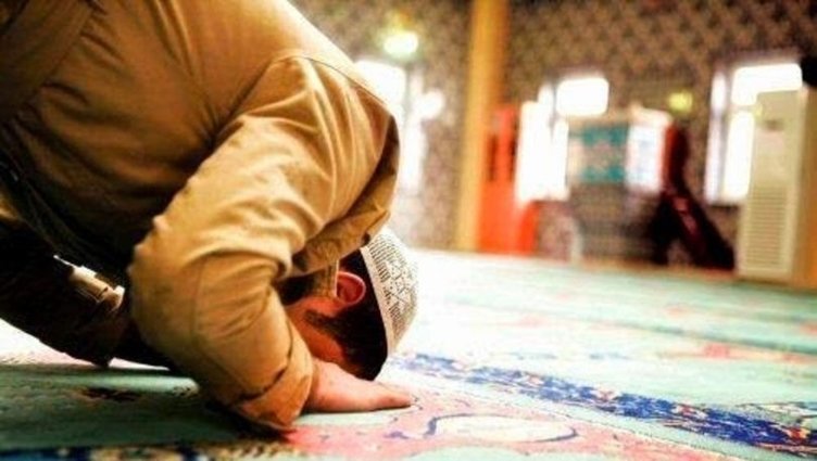 İzmir ezan vakitleri 2026: Sabah, öğle, ikindi, akşam ve yatsı namaz saatleri