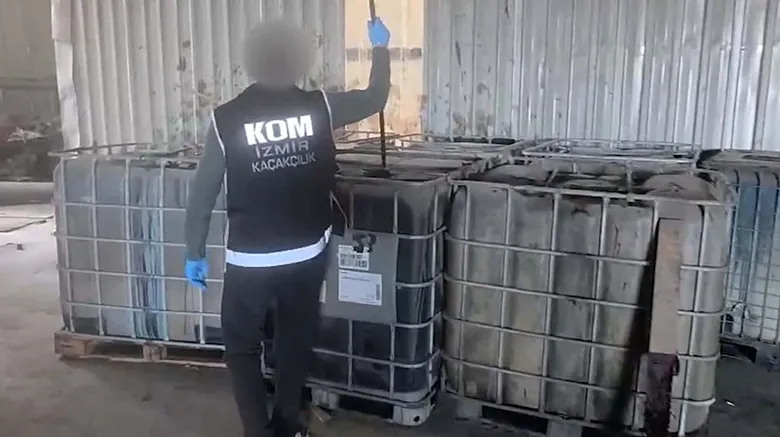 İzmir’de operasyon: Tonlarca kaçak akaryakıt ele geçirildi