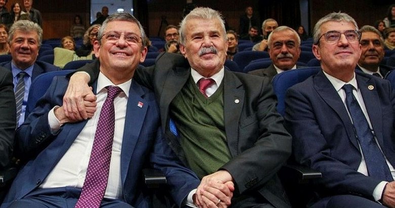 CHP İzmir’de kriz devam ediyor! Bir istifa daha geldi... Partisini yerden yere vurdu