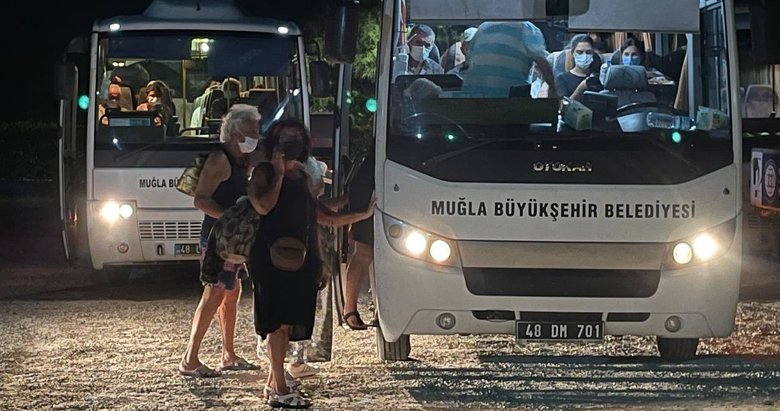 Muğla’da yangın termik santrale sıçradı! Binlerce kişi tahliye edildi