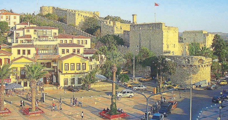 Çeşme Kalesi, tüm ihtişamıyla sizi bekliyor