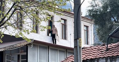 Denizli’de cami çatısında hareketli anlar |