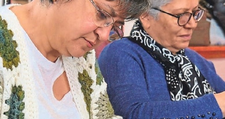 Tireli kadınlar el emegini sanata dönüstürüyor
