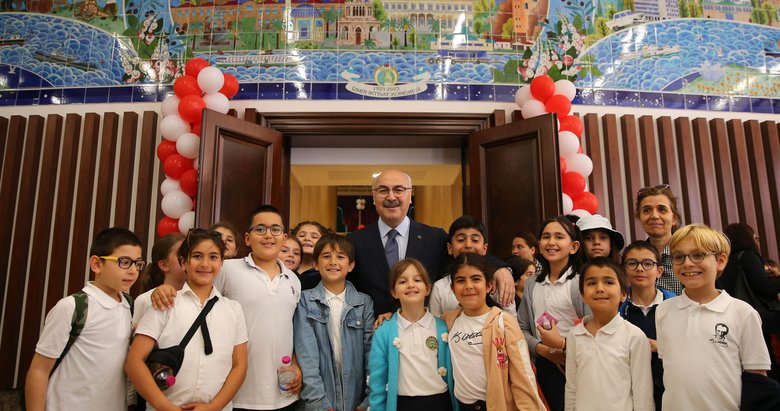 İzmir İktisat Kongresi binasının ilk misafirleri çocuklar oldu! Açılışını Başkan Erdoğan yapacak