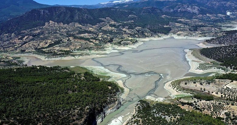 Aydın’daki Arapapıştı Kanyonundaki sular kuraklık nedeniyle çekildi