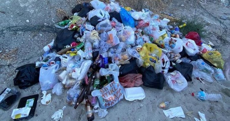 Dikili Belediyesi Pissa Koyu çöplüğe çevrildi