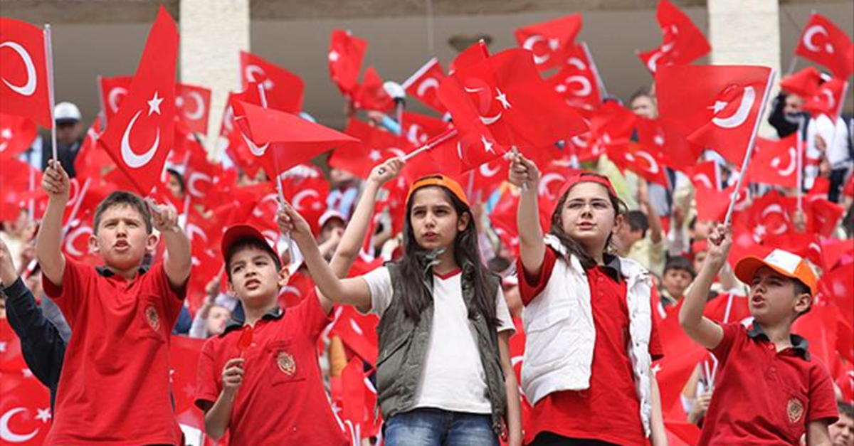 23 NİSAN ŞİİRLERİ | 23 Nisan Ulusal Egemenlik ve Çocuk Bayramı için etkileyici ve farklı şiir örnekleri