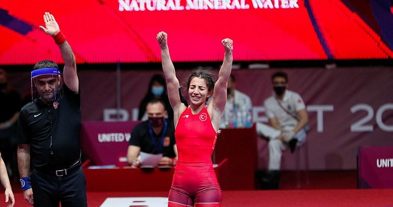 Güreşte 2 altın 1 gümüş aldık