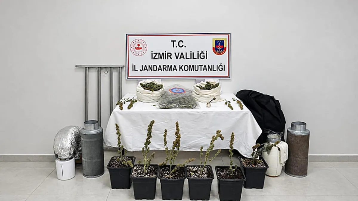 İzmir’de 5 kilo skunk ele geçirildi