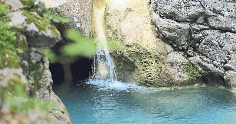 Spil Dağı’nın saklı kanyonu büyülüyor