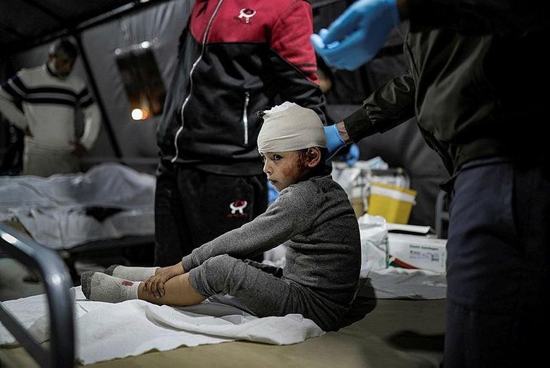 Katil İsrail kana doymuyor! Refah’a saldırı başlattılar: 100’den fazla sivil katledildi