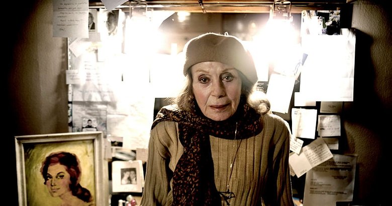 Usta oyuncu Yıldız Kenter hayatını kaybetti