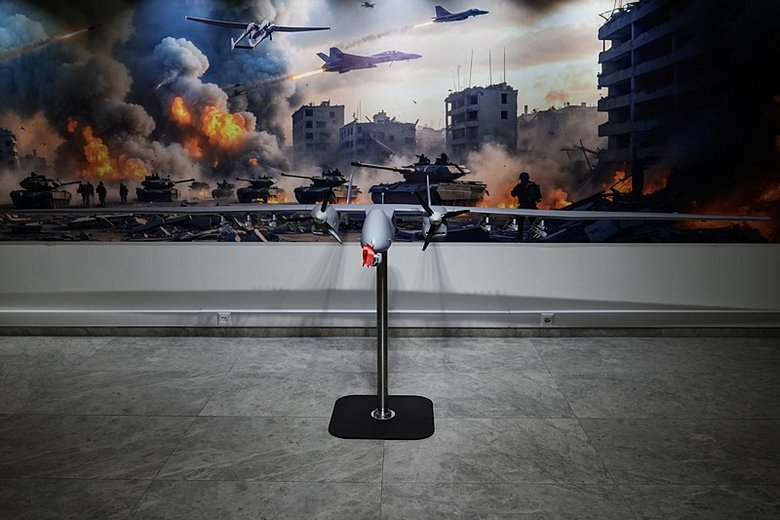 İzmir’de Taş Baltadan SİHA’ya sergisi açıldı