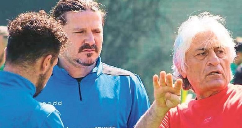 Kemal Kılıç sahada