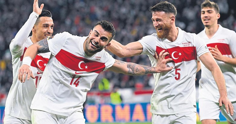 Türk önde Türk ileri