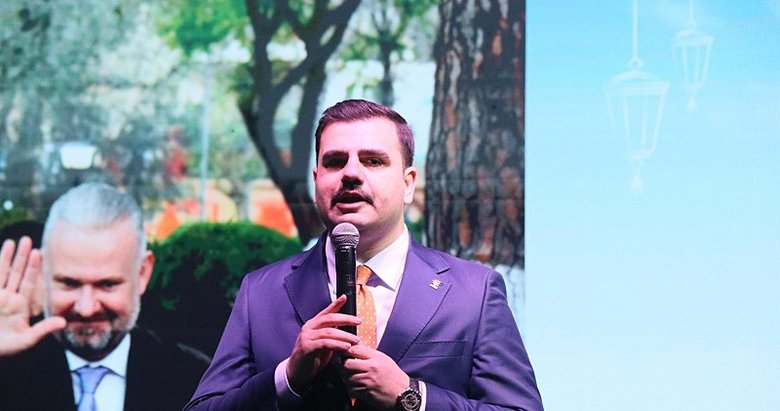 Özgür Özel hırsızların en büyük suç ortağıdır