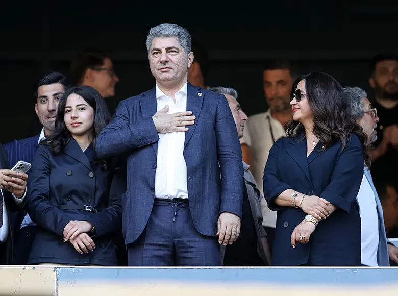 fenerbahce-secimi-2026-fenerbahcede-yeni-baskan-belli-oldu-mu-1780857665915.png