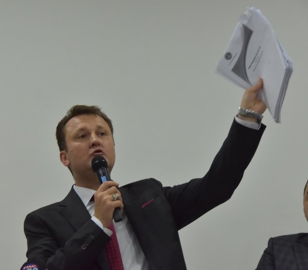 CHP’li İzmir İl Başkanı Deniz Yücel haddini aştı! İslam’a saldırdı