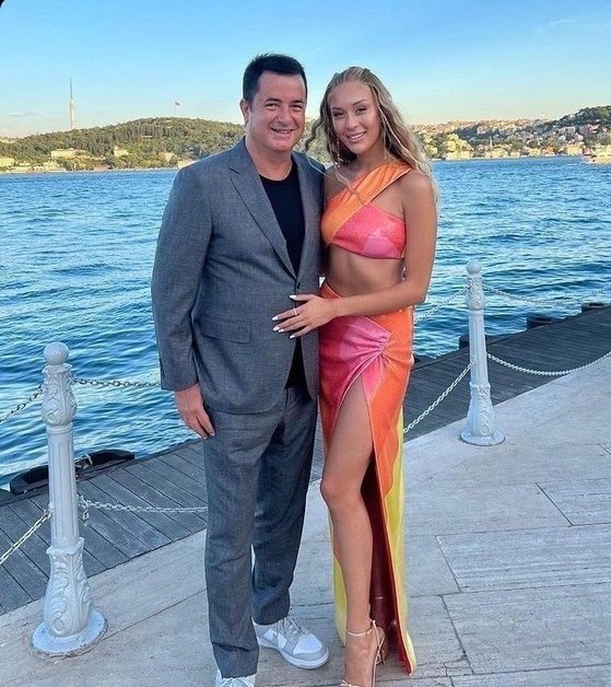 Acun Ilıcalı’dan sevgilisi Ayça Çağla Altunkaya’ya romantik kutlama