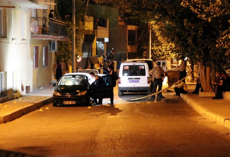 İzmir Konak’ta iki grup arasında silahlı kavga