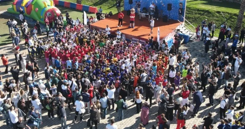 Altınordu Çocuk Festivali’nde futbol heyecanı ve Cumhuriyet coşkusu bir arada yaşandı