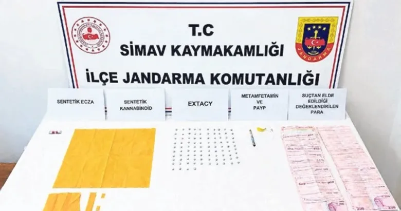 Kütahya’da uyuşturucu tacirleri gözaltına alındı