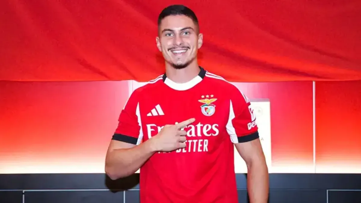 Galatasaray çift koldan
