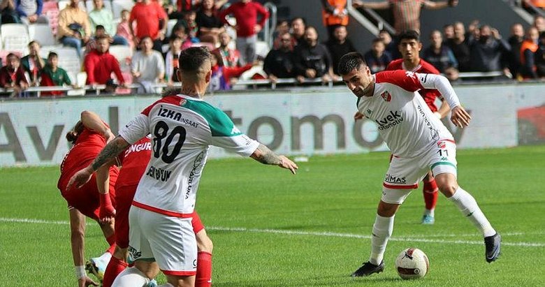 Karşıyaka kendini yaktı