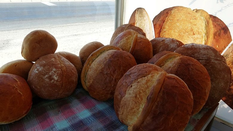 Çay içmek için mola verdiği yerde 2 fırın açtı