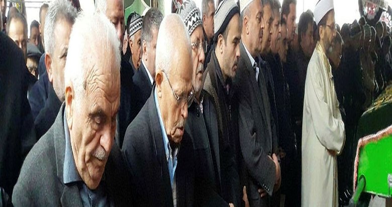 Eşinin acısına dayanamadı