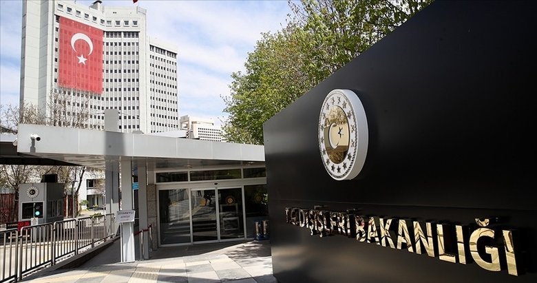 Türkiye Kanlı Noel şehitlerini andı