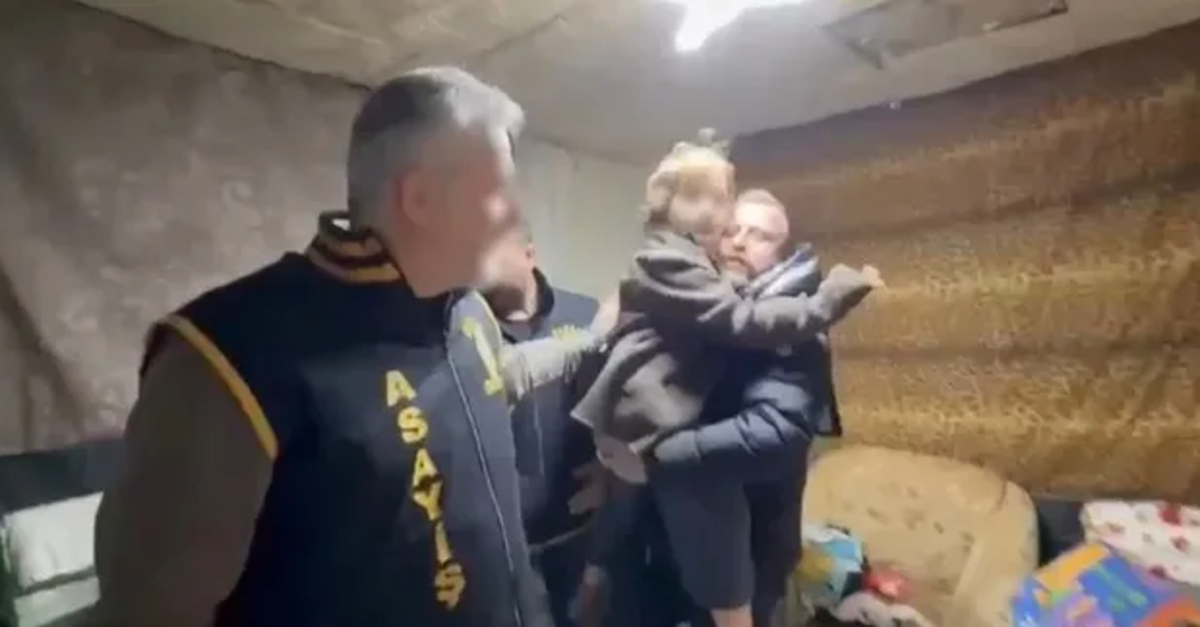 Bursa'da 7 yıl sonra çöp evde bulunmuştu! Annesinden olay sözler: "O benim çocuğum…"