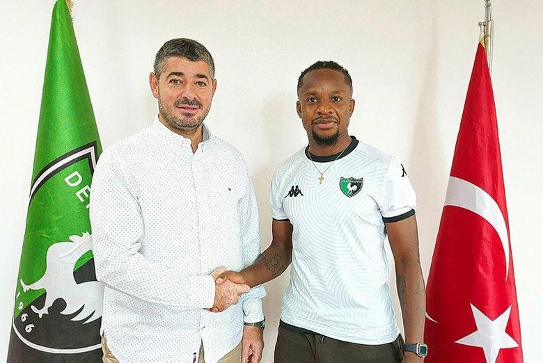 Denizlispor’da imzalar peş peşe atıldı