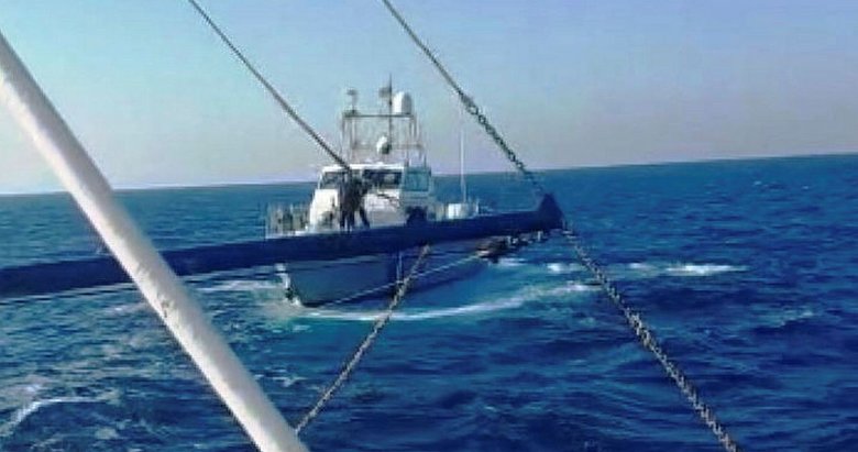 Ege’de Türk balıkçı teknesine Yunan tacizi! Sahil Güvenlik devreye girince kaçtılar