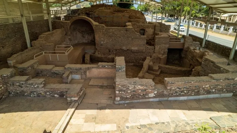 manisadaki-sardes-antik-kentinde-2-bin-500-yillik-gizem-asurlularin-izleri-dev-surda-ortaya-cikti-1788169031636.jpeg