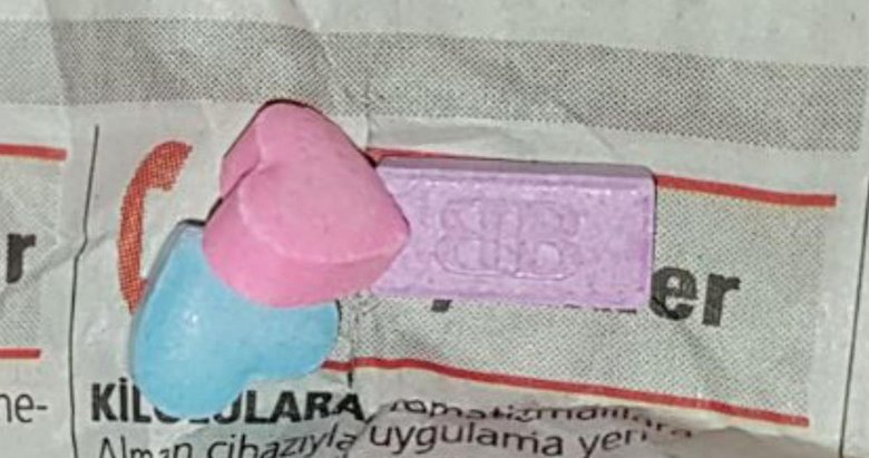 Kalp Seklinde Uyusturucu Hap Ele Gecirildi Surmanset Haberleri