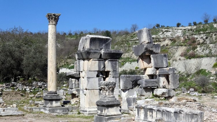 Muğla’da Roma İmparatoru’nun sütunları ayağa kaldırılacak