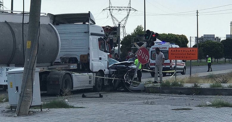 Hatay Emniyet Müdürü Kamil Karabörk ve ailesi trafik kazası geçirdi