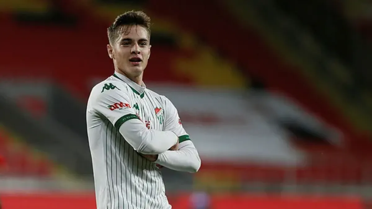 Menemen FK’dan Batuhan sürprizi