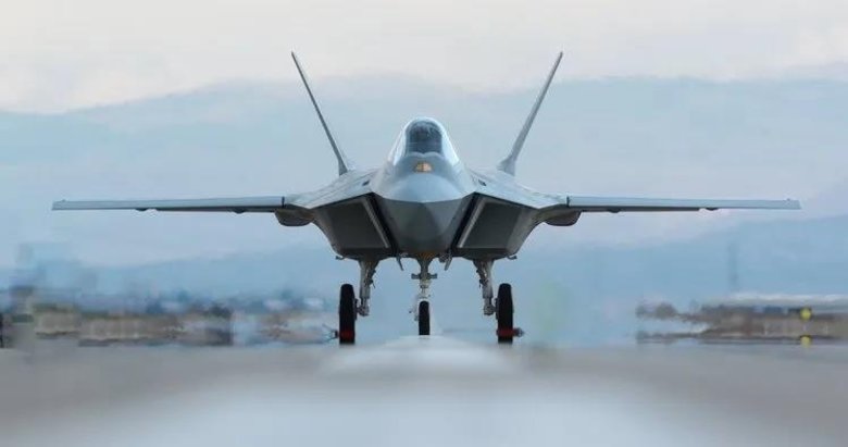 Son dakika: Milli Muharip uçak ’Kaan’ ilk uçuşunu yaptı