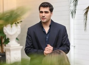 Yaşlarıyla ters köşe yapan ünlüler! Gerçek yaşlarını duyunca şok olacaksınız