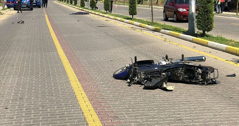 Aydın’da refüje çarpan motosikletin sürücüsü öldü