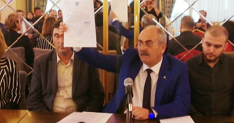 İzmir’de İYİ Parti’den toplu istifa