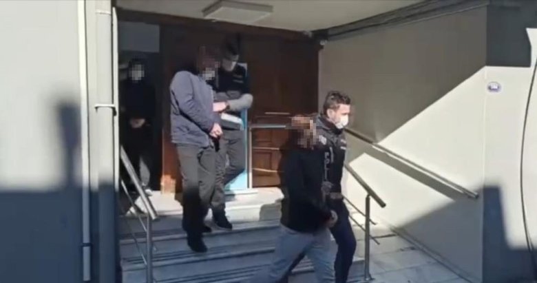 Sahte parayla ikinci el cep telefonlarını satın alıyorlardı