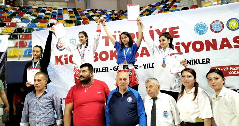 Elif Kaya, Kick Boks’ta Türkiye üçüncüsü oldu!
