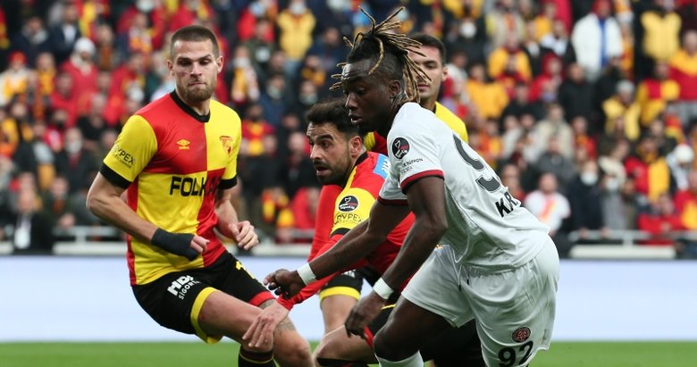 Göztepe - Vavacars Fatih Karagümrük: 0-1 MAÇ SONUCU