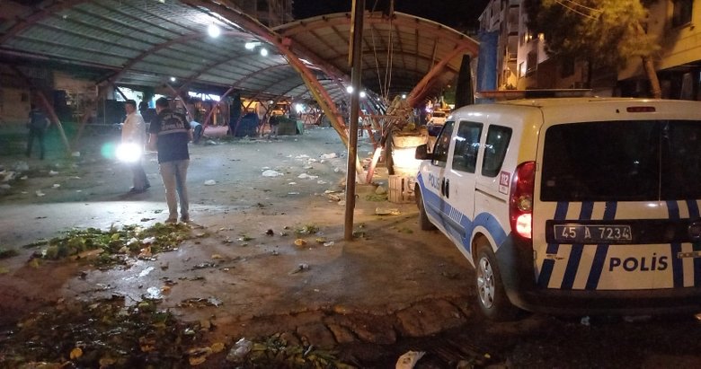 Manisa’da pazar yerinde silahlı kavga!