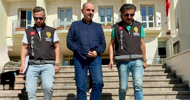 CHP’li Başkan Aras’ın danışmanından torunu yaşındaki kıza taciz mesajı!