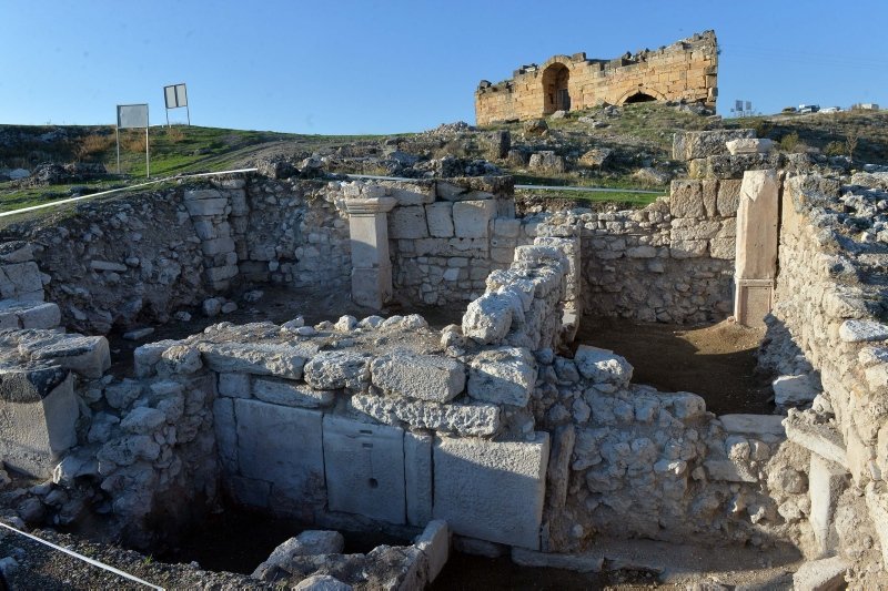 Uşak’ta Blaundos Antik Kenti’nde Roma dönemine ait hamam bulundu